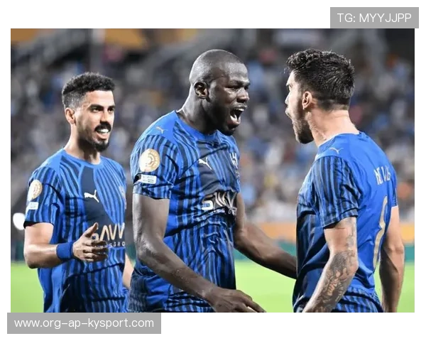 利雅得新月主帅称赞球队执行力，利雅得新月阵容豪华